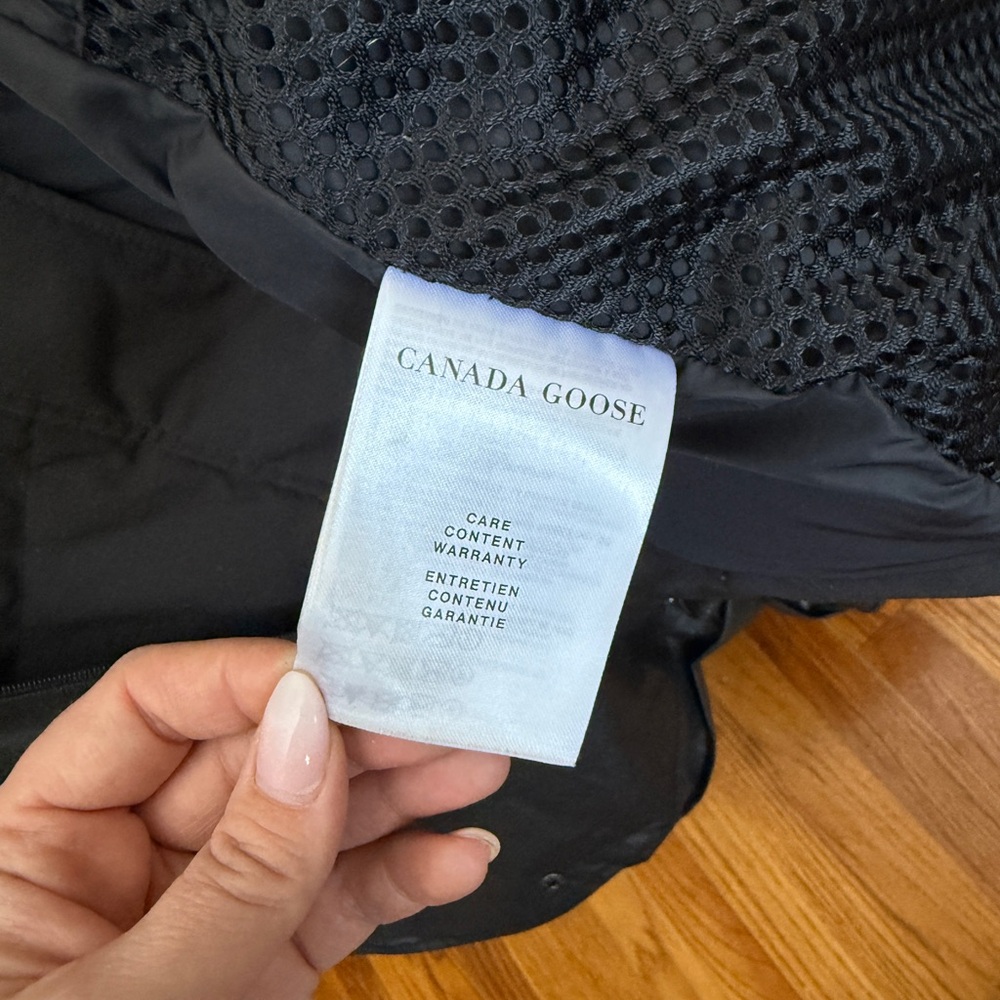 Canada Goose Women’s Lorette Parka - black label - Picture 9 of 10
